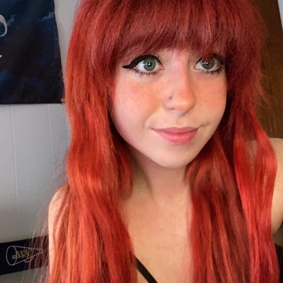 Meet your Posher, Ella - Picture 1 of 1